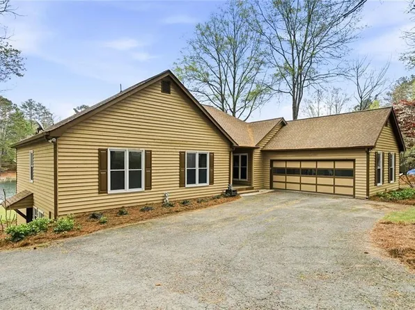 215 White Antelope St, Waleska, GA 30183