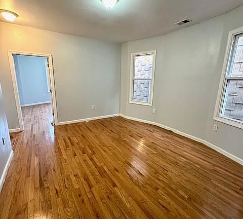3rd image of 211 Virginia Ave Floor 2