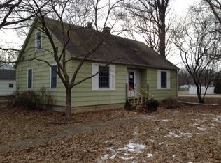 1107 E McCampbell Dr, Terre Haute, IN 47802