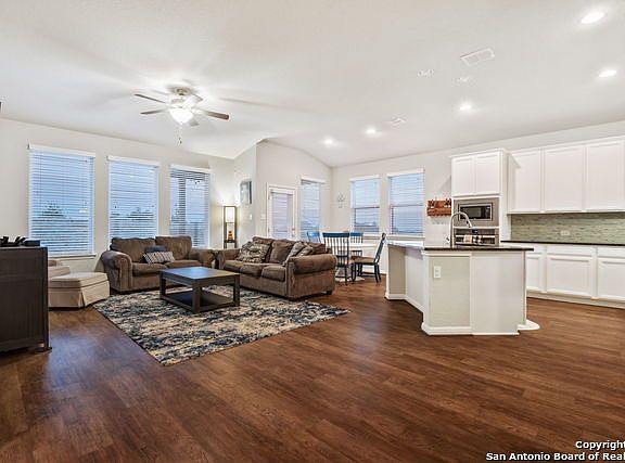 5th image of 1326 Parlia Ln
