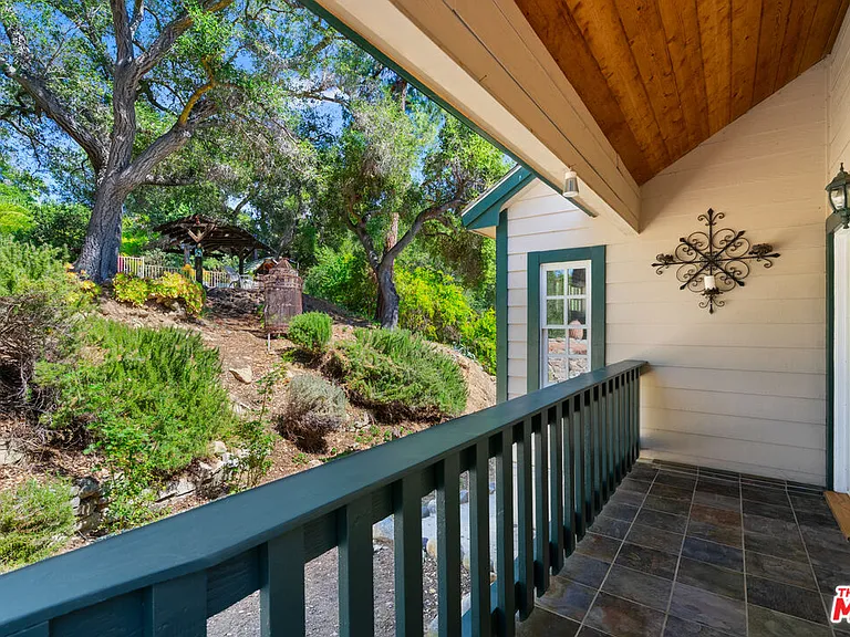 20912 Fontaine Rd — Photo 48