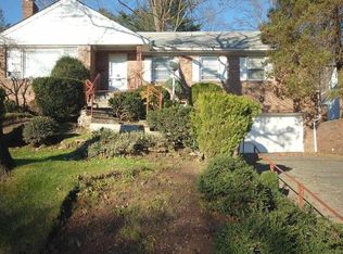 5 Mountain Way S, West Orange, NJ 07052