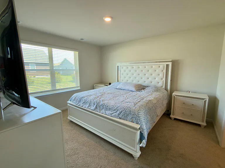 61 New England Dr — Photo 14