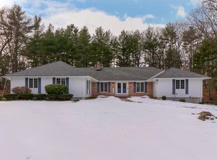 87 Coachmans Ln, North Andover, MA 01845