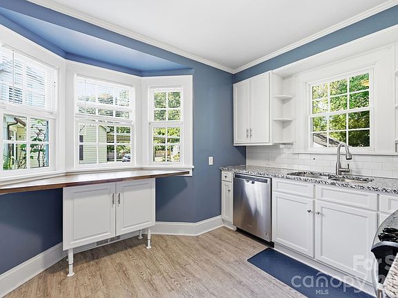 3rd image of 217 Queen Anne Rd