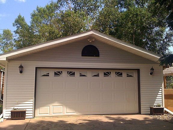 Oversize 2 car garage