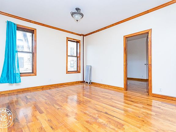 3rd image of 81 Crooke Ave #24XX