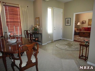 Open area to den/bedroom