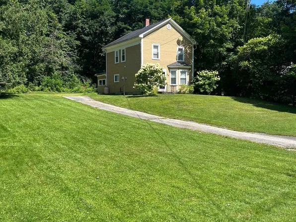 24 Pleasant Street, Proctor, VT 05765