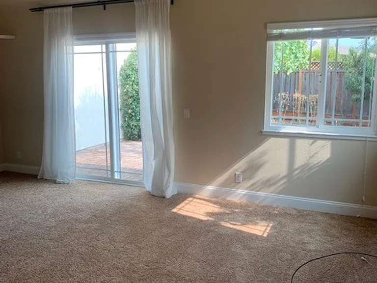 15300 Venetian Way — Photo 6