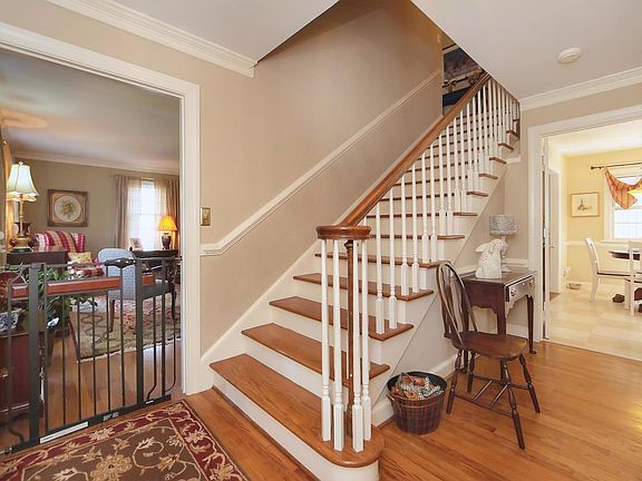 2nd image of 3516 Willow Lawn Dr