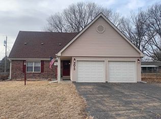 3013 SE Starlite Dr, Topeka, KS 66605