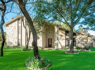 548 Newt Patterson Rd, Mansfield, TX 76063