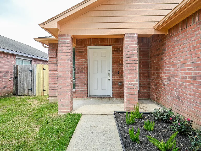 18910 Reynolds Park Dr — Photo 3