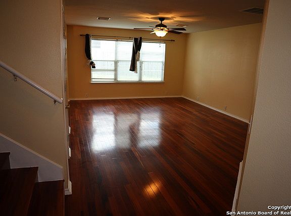 5th image of 1604 Rolling Brook Ln