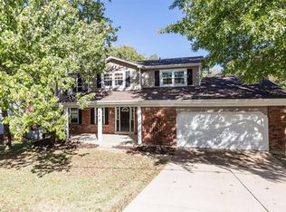 113 Strecker Rd, Ballwin, MO 63011