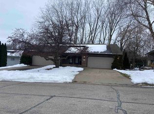 2755 Kathy Dr, Green Bay, WI 54311