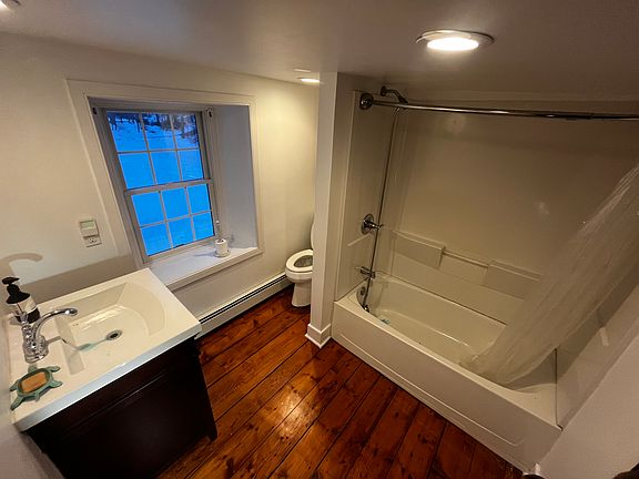 2nd floor full bath
