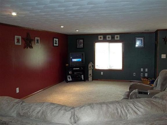 5th image of 408 Anderson St APT A