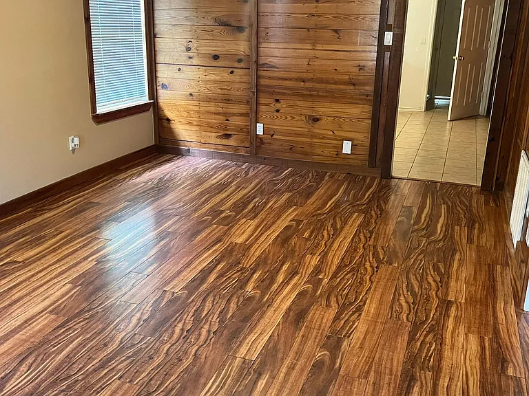 610 E High St — Photo 7