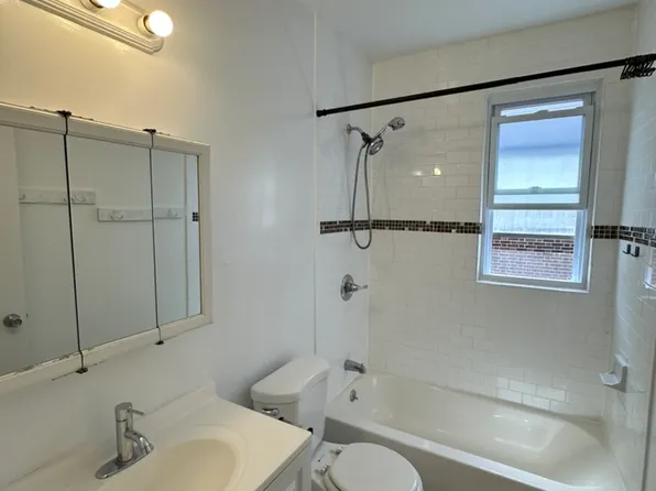 796 Inwood Terrace image 5 of 6