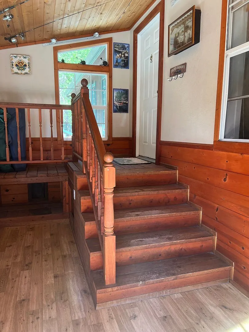 Upper Pioneer Home — Photo 4