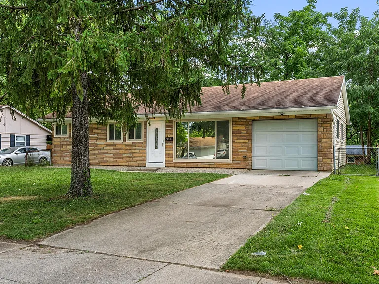 3722 Ark Ave — Photo 1