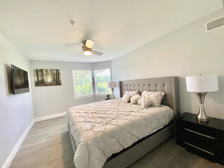 7330 Westpointe Blvd #415 — Photo 9