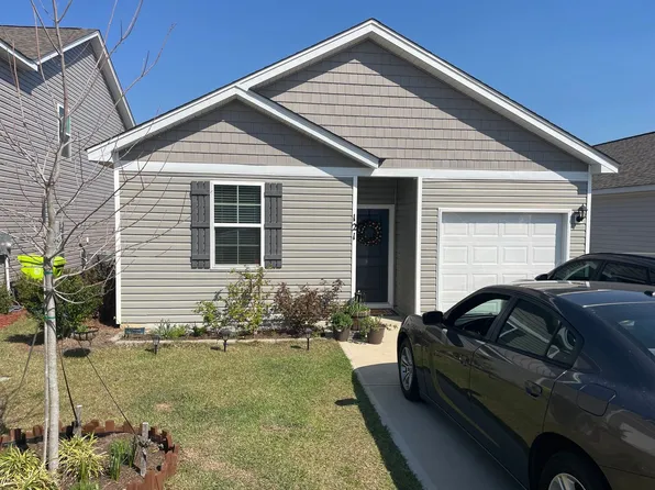 121 Hunters Branch Dr, Hopkins, SC