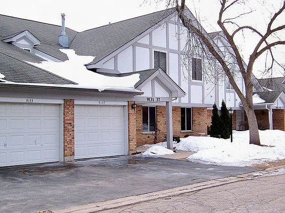 2nd image of 9133 Sutton Ct #9133