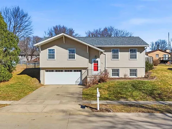 67 Gleason Dr, Iowa City, IA 52240