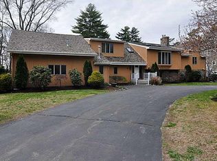 10 Marion Dr, Coventry, RI 02816