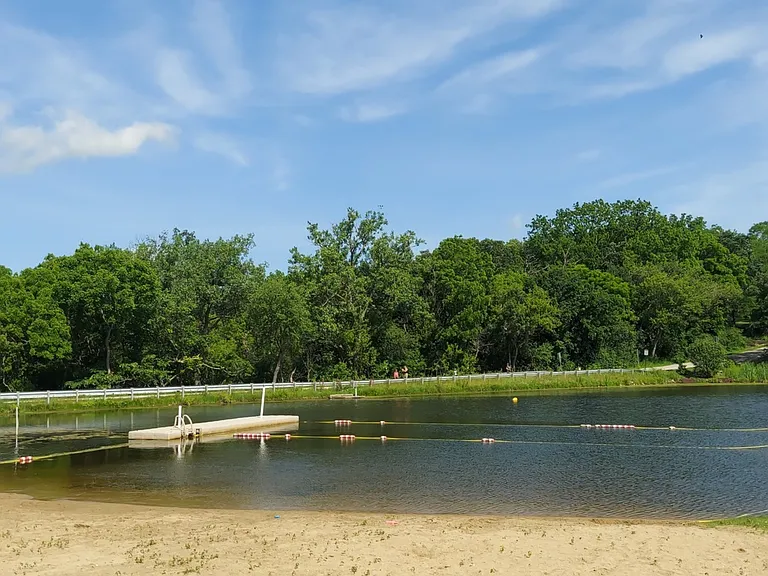 83 Wildwood Dr — Photo 32