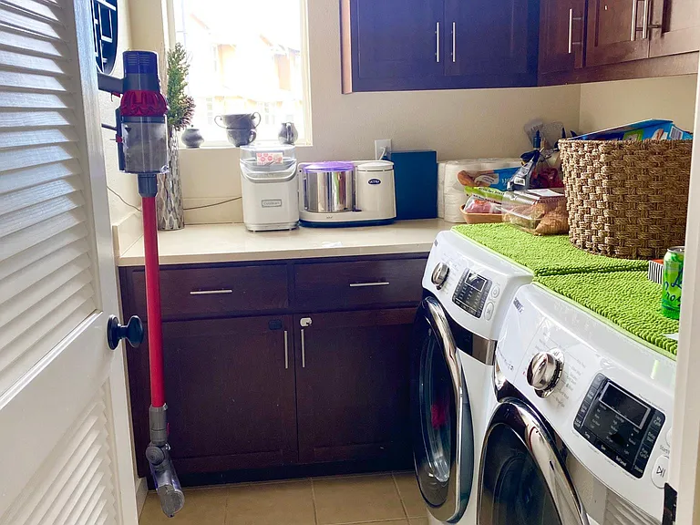 Laundry/Panrty