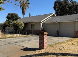 2204 E Poplar St, Stockton, CA