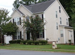 307 Winding River Ln, Simpsonville, SC 29681