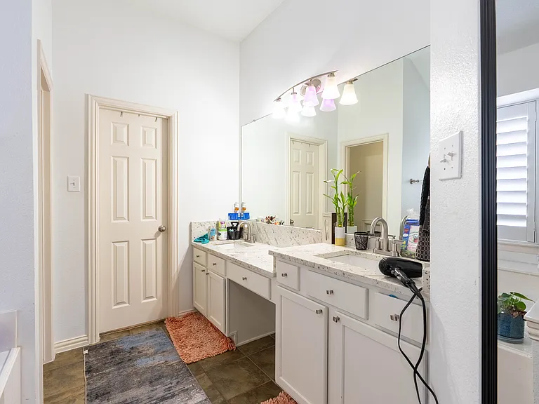 2324 Crestridge Dr — Photo 21