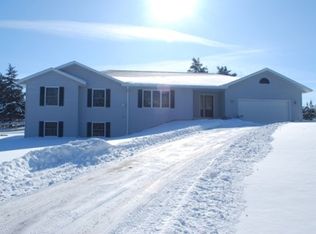 W7233 Brenemann Rd, Pardeeville, WI 53954