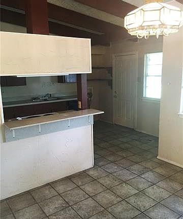 4th image of 1920 Salem St