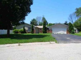 1840 Patterson Dr, Galesburg, IL 61401