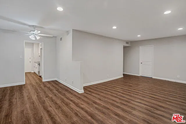 1006 Havenhurst Dr #4 — Photo 7