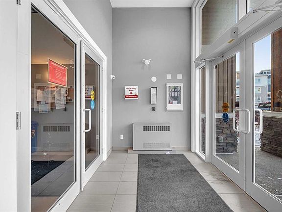 4th image of 302 W Skyview Ranch Dr NE #7206
