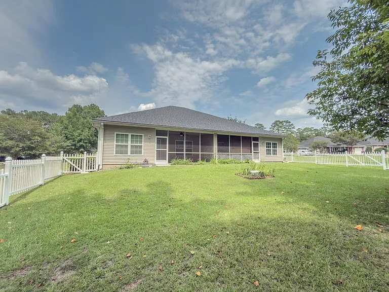 102 Manning Ct — Photo 19