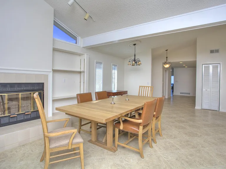 2833 Gulf Of Mexico Dr — Photo 18