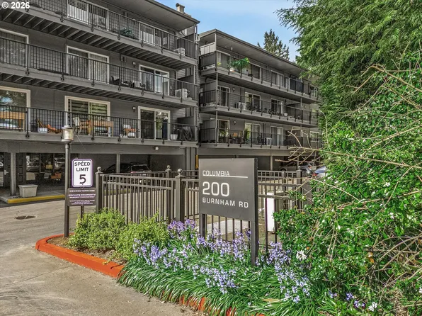 200 SW Burnham Rd #T-404, Lake Oswego, OR 97034
