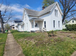 631 S 7th St, Coshocton, OH 43812