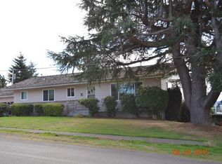 380 S 3rd St, Cathlamet, WA 98612