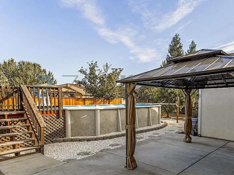 1465 Valley Glen Dr — Photo 32