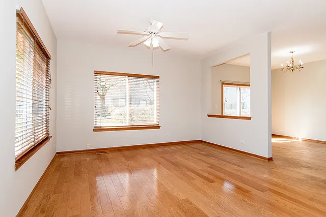 979 Parkhill Cir — Photo 14