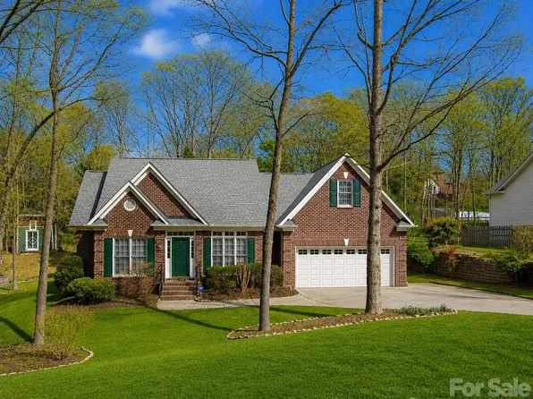 5385 Apple Glen Dr, Harrisburg, NC 28075